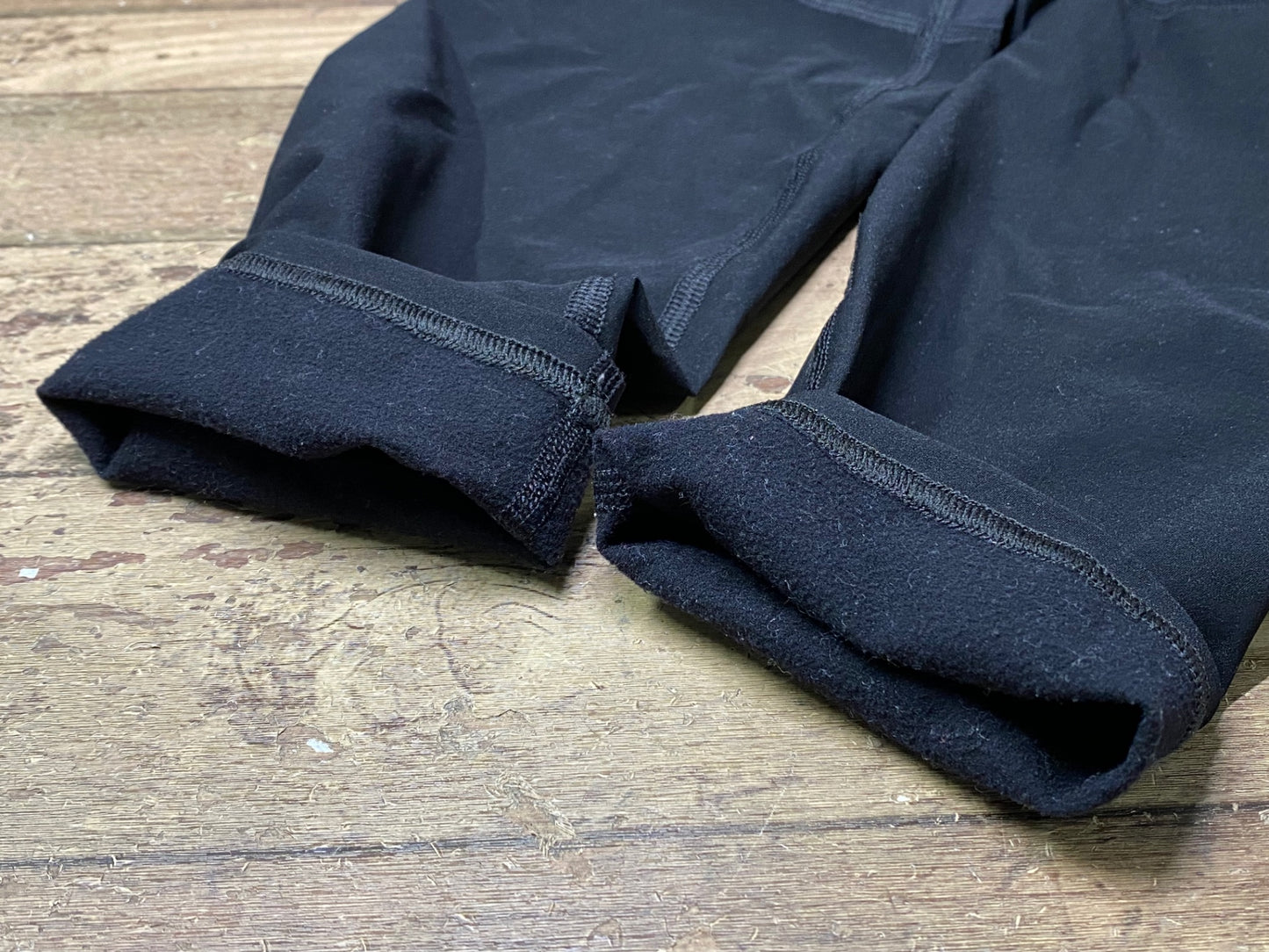 IJ429 ラファ Rapha PRO TEAM SHADOW LEG WARMERS レッグウォーマー 黒 M 裏起毛