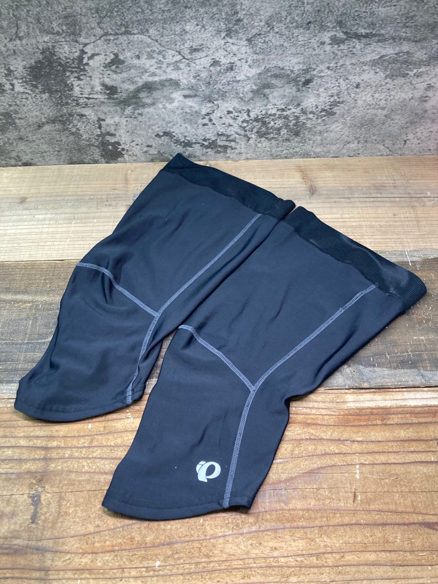 IO726 パールイズミ PEARL iZUMi ニーウォーマー 黒 L