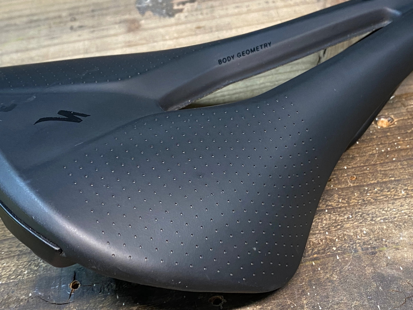 IP418 スペシャライズド SPECIALIZED Power Arc Expert サドル黒 143mm Hollow Tiレール