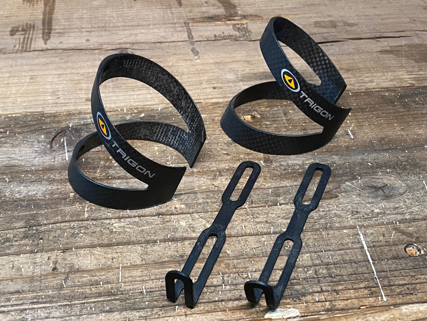 IP197 トライゴン TRIGON カーボン ボトルケージ 黒 2個セット