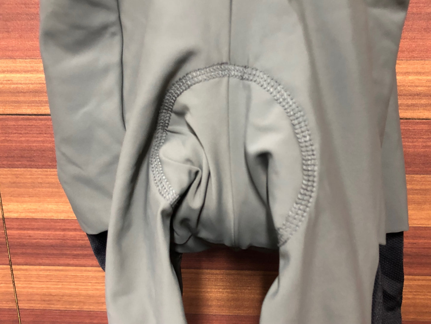 IL526 カステリ CASTELLI ビブショーツ カーキ XL