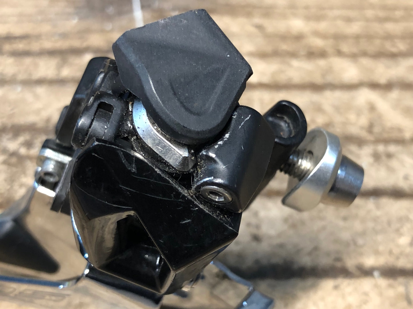 JC725 シマノ SHIMANO 105 FD-R7000 直付 フロントディレイラー