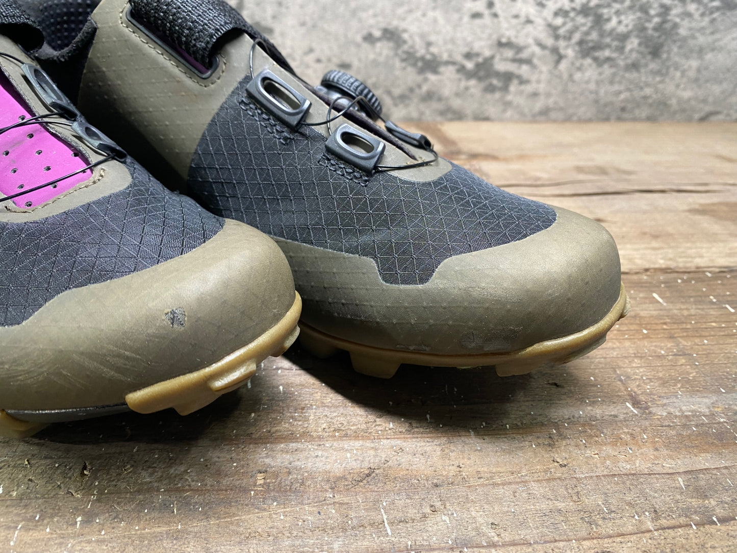 IO454 フィジーク fizik ベント VENTO FEROX CARBON ビンディングシューズ SPD EU41 黒