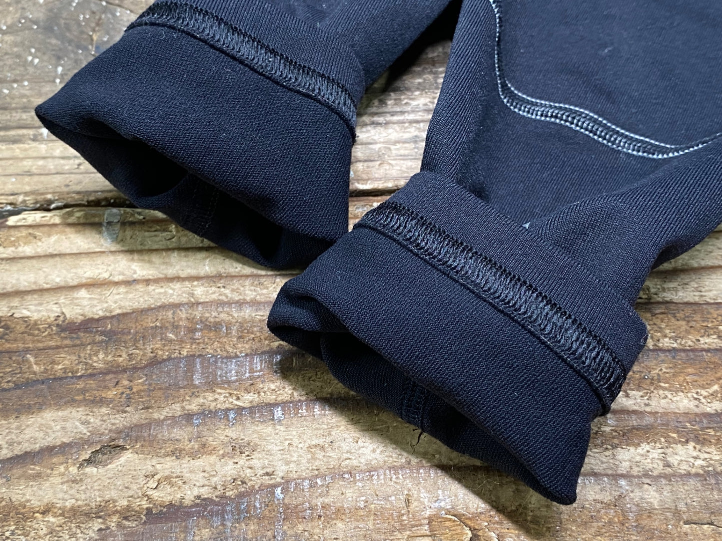 IX176 エチュオンド ETXEONDO ニーウォーマー 黒 M
