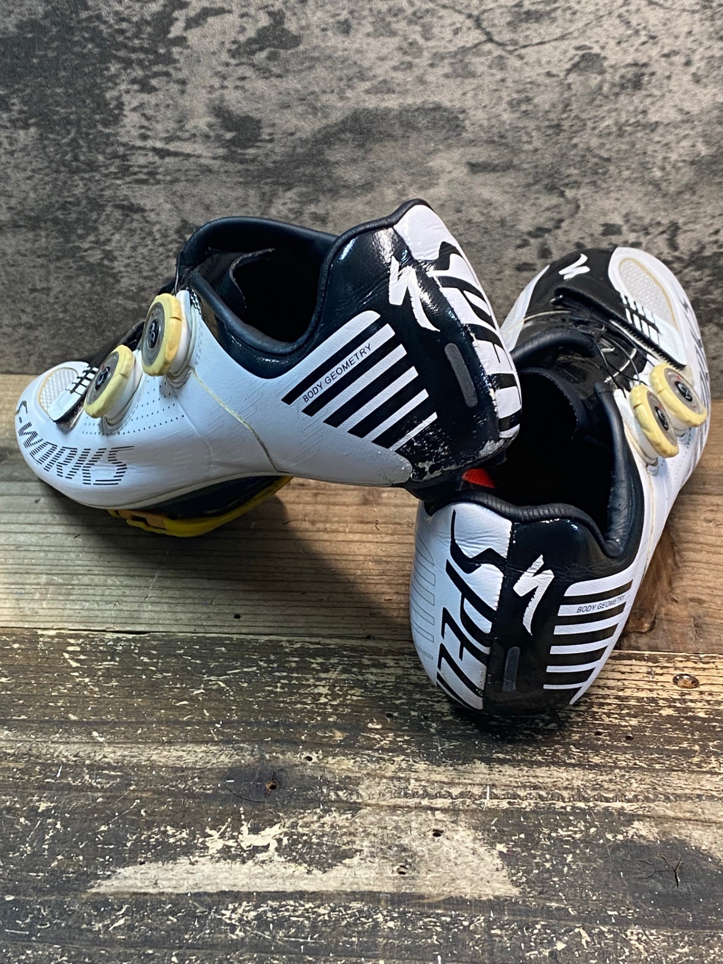 IZ440 スペシャライズド SPECIALIZED S-WORKS Rd ビンディングシューズ 3穴 白 黒 EU40 SL FOOTBET +RED スピードプレイクリート