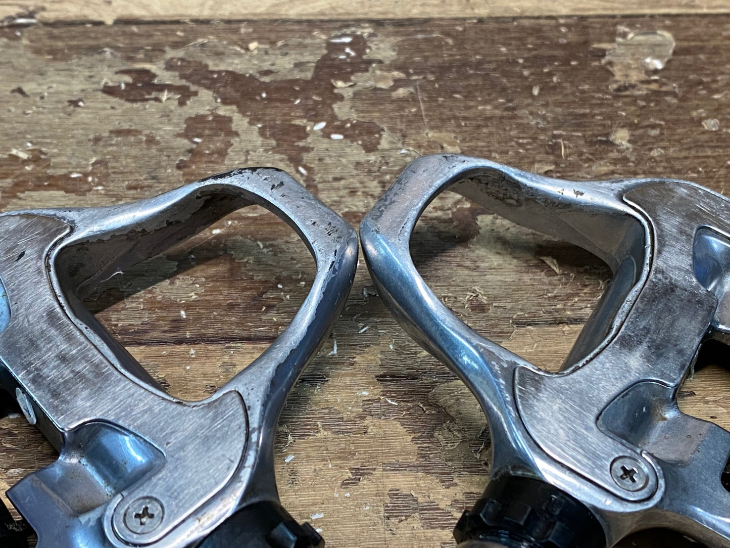 IJ909 シマノ SHIMANO 105 PD-5610 ビンディングペダル SPD-SL