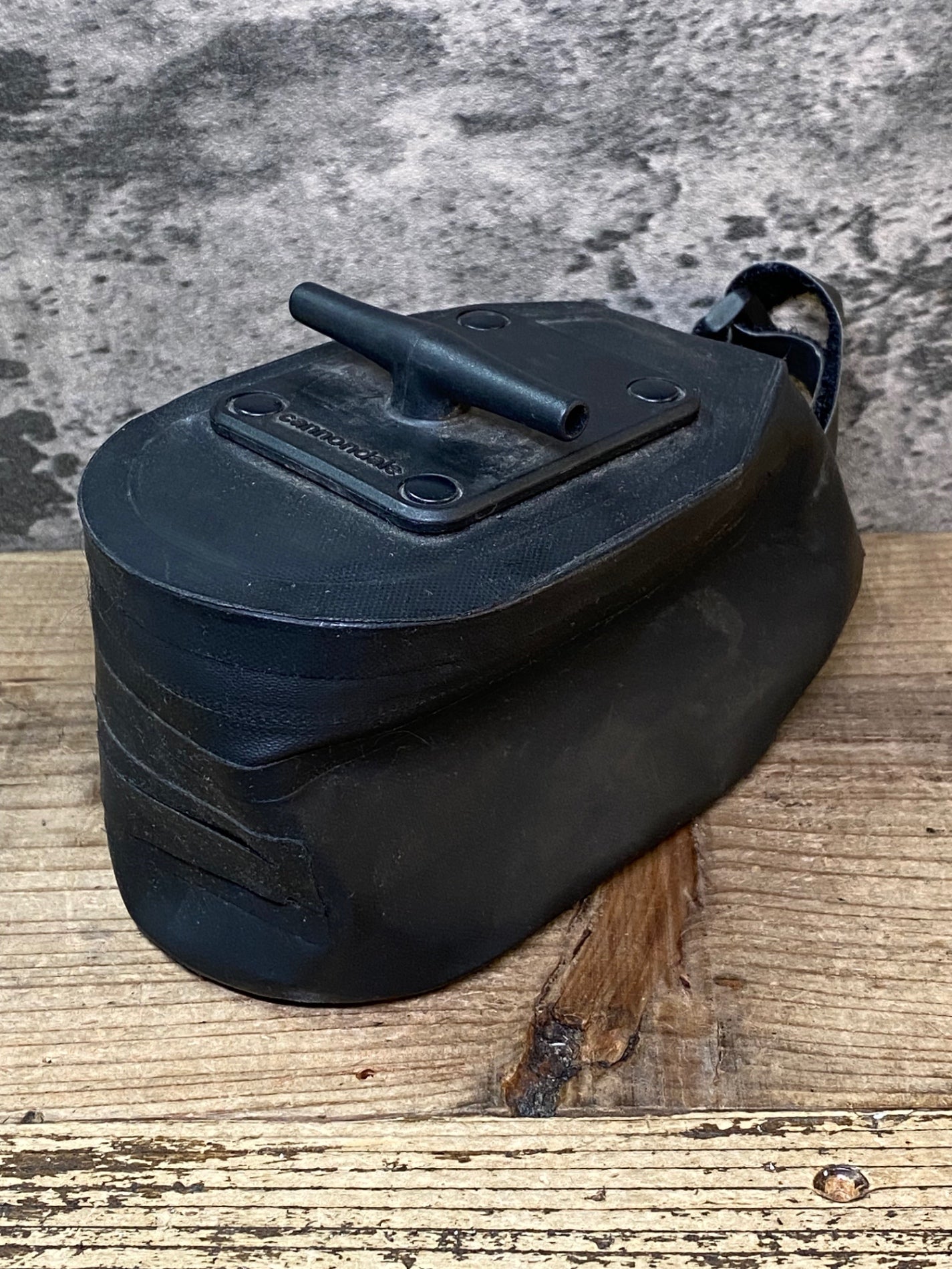 JC644 キャノンデール cannondale Contain Welded QR Medium Bag サドルバッグ 黒