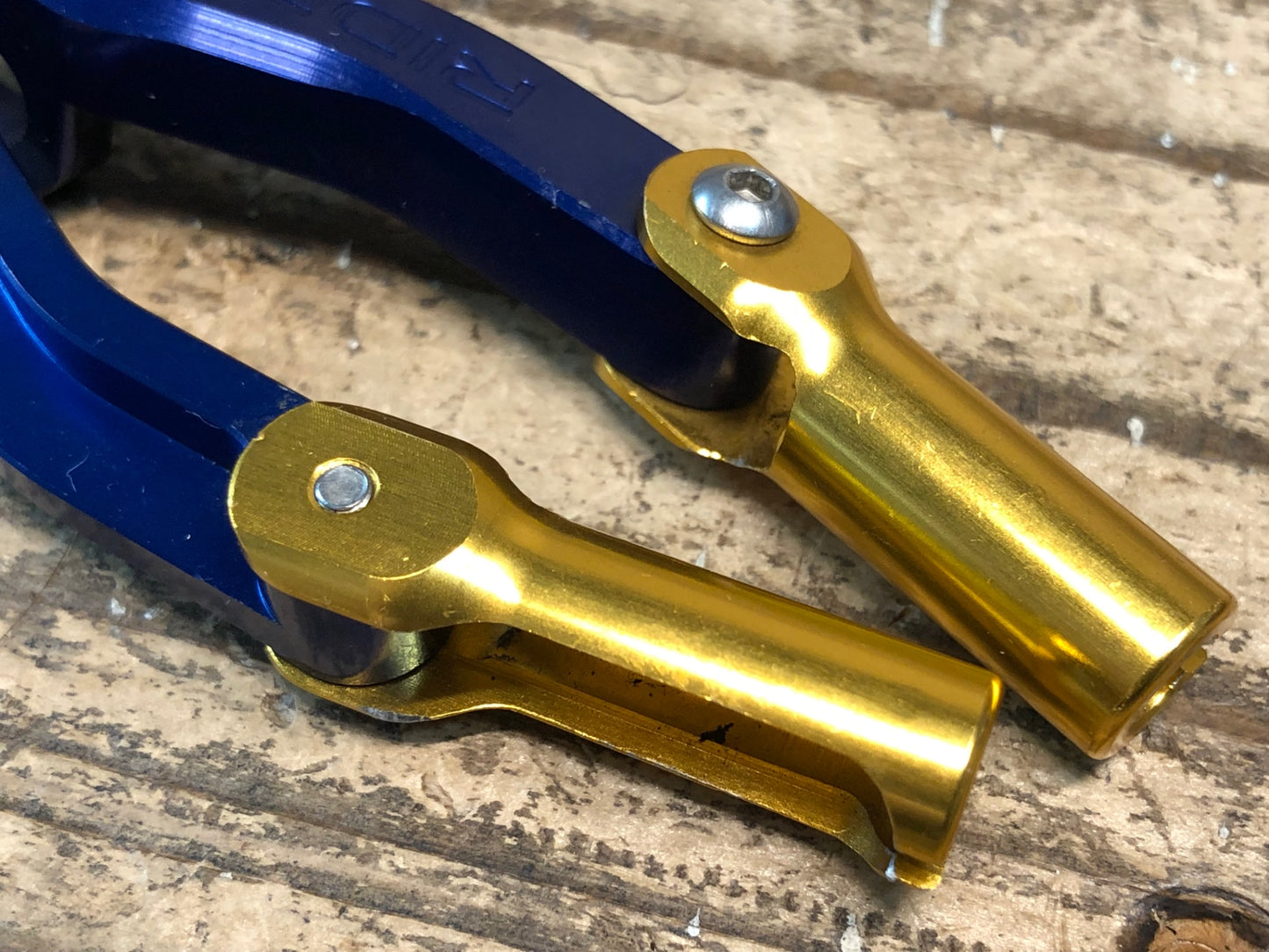 IP588 リデア RIDEA V-Brake CNC Vブレーキ C-C100mm 青 前後セット 本体のみ