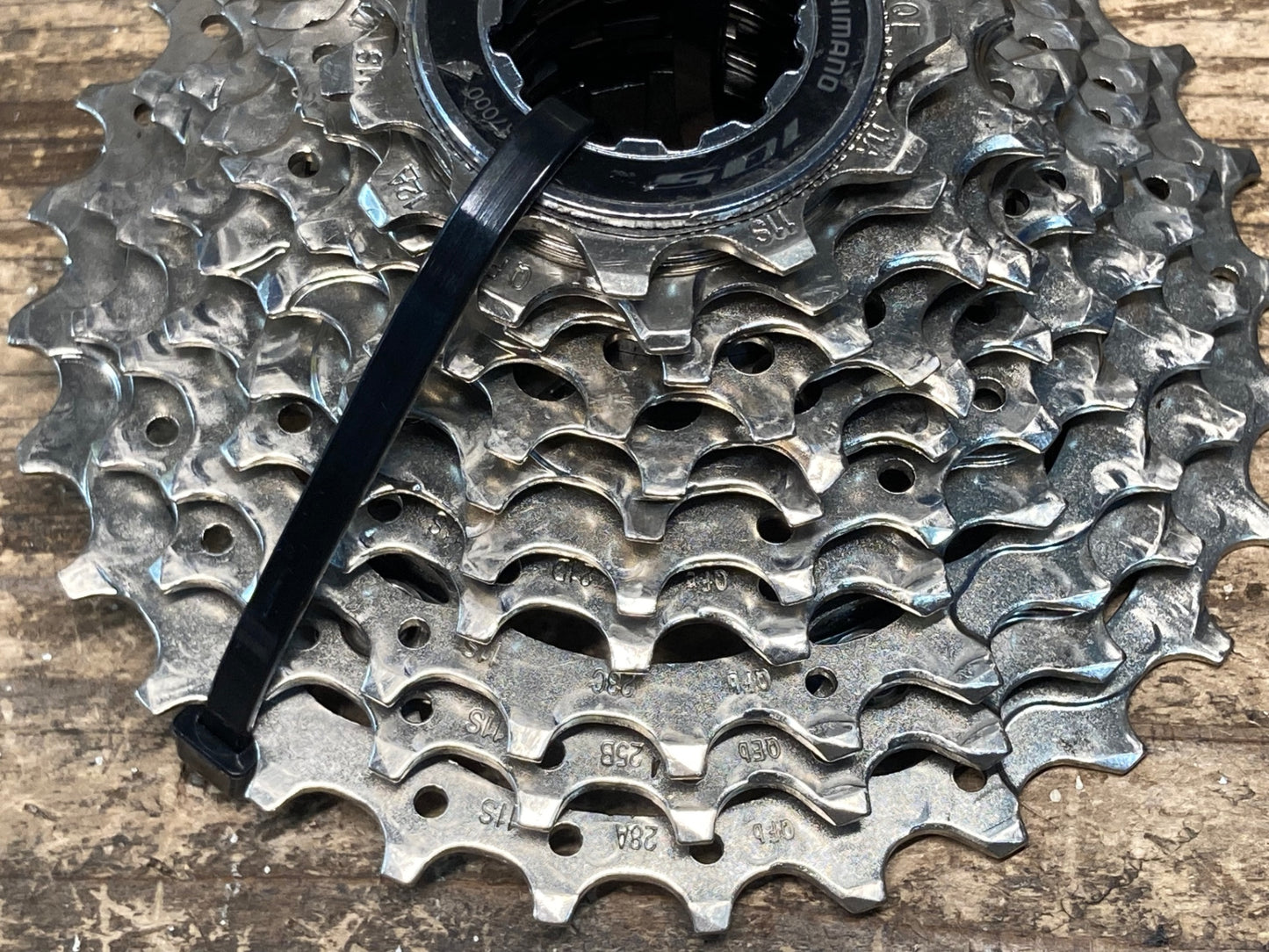 IJ693 シマノ SHIMANO 105 CS-R7000 スプロケット 11-28T 11S