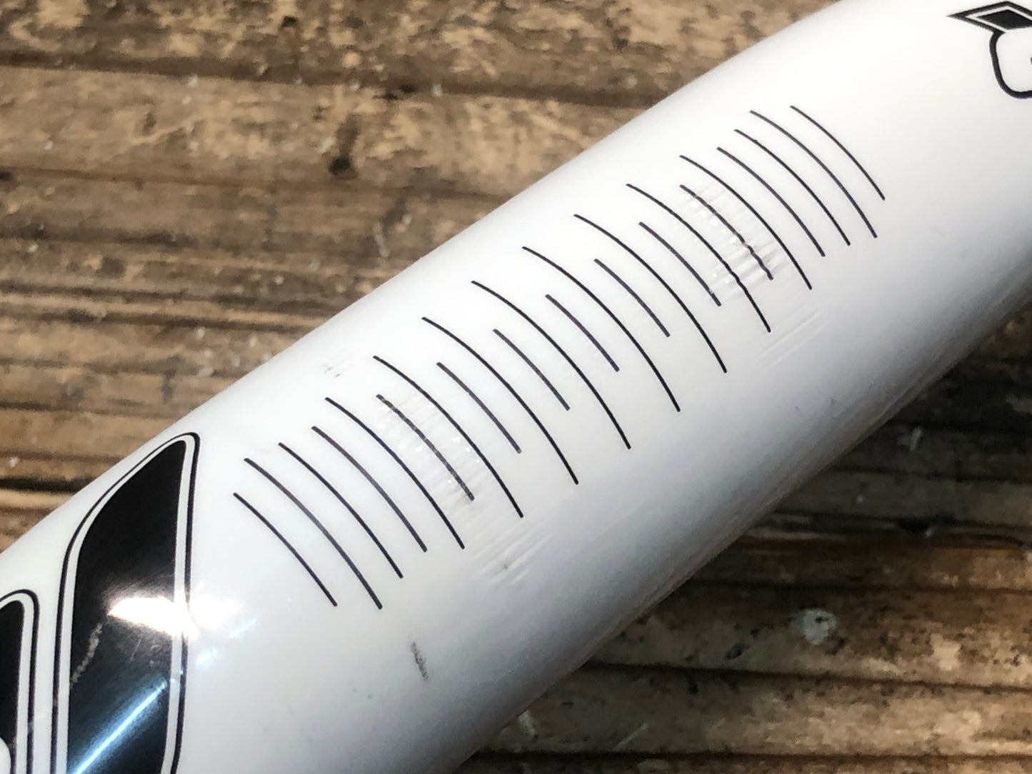 IT988 ANSWER PROTAPER 720AM アルミ フラットバー 白 Φ31.8 620mm ※カット済み