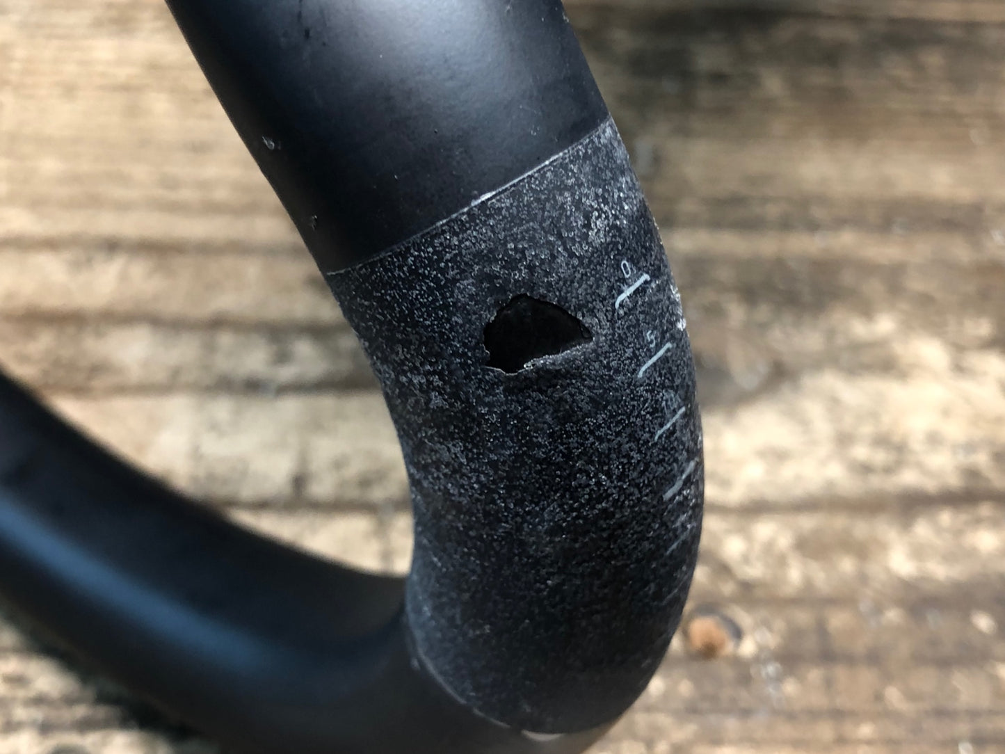 JA071 スペシャライズド SPECIALIZED S-WORKS AeroFly2 カーボン ドロップハンドル エンドC-C380mm ※クランプ痕、カーボン層剥がれ