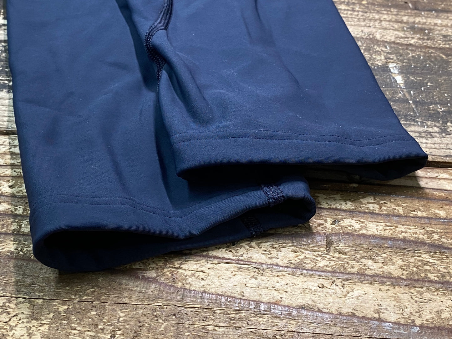 IY996 カステリ CASTELLI ニーウォーマー グレー M 裏起毛