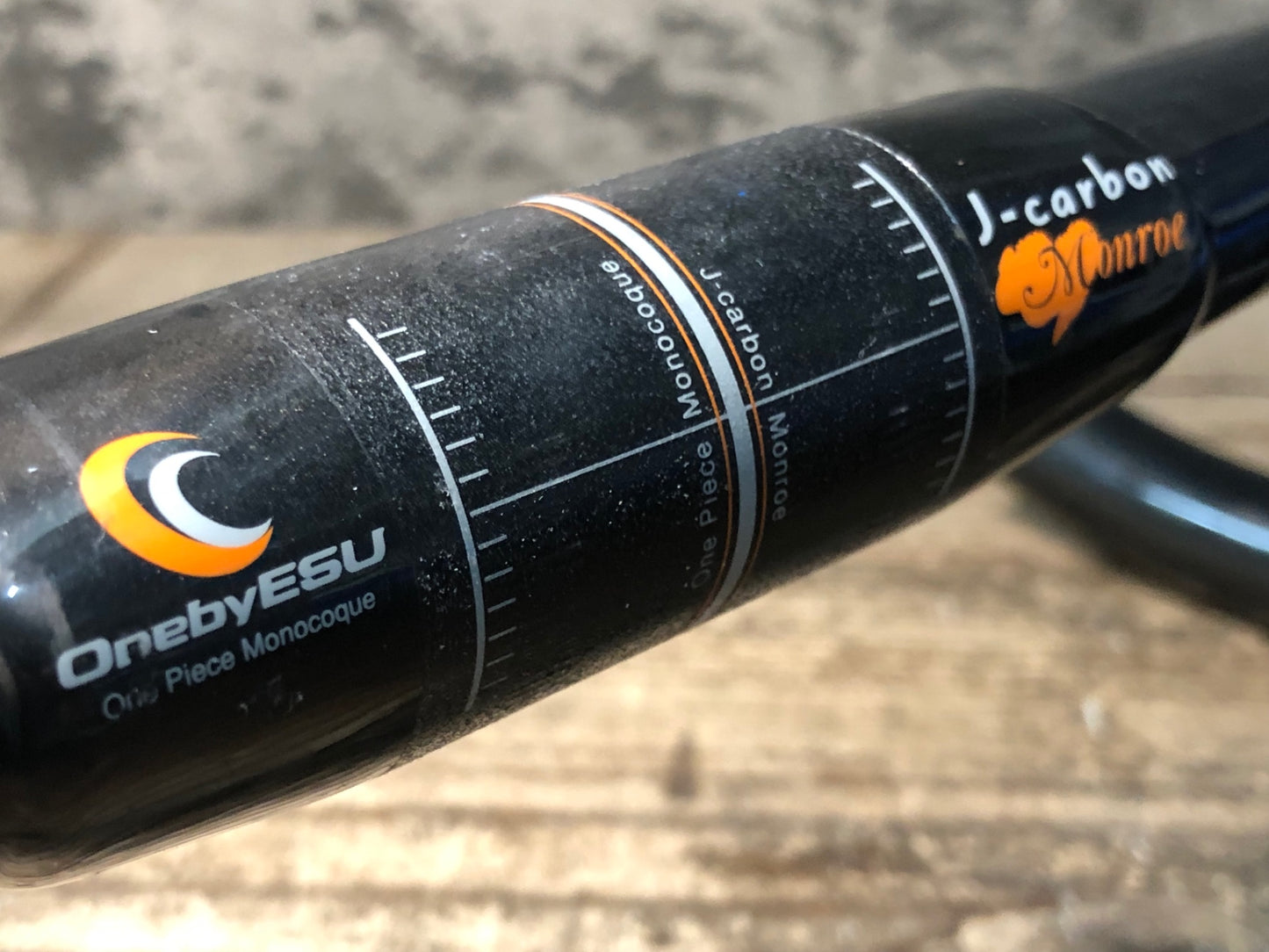 IZ230 ワンバイエス OnebyESU J-carbon Monroe カーボン ドロップハンドル ブラケットC-C365mm Φ31.8 ※凹み大、先端カットのためジャンク