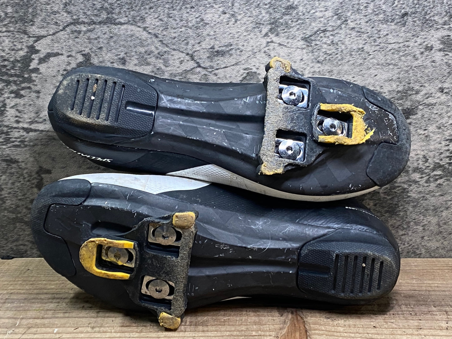 JA534 スペシャライズド SPECIALIZED TORCH 2.0 ビンディングシューズ EU39 白 SPD-SL ※スレ、汚れあり