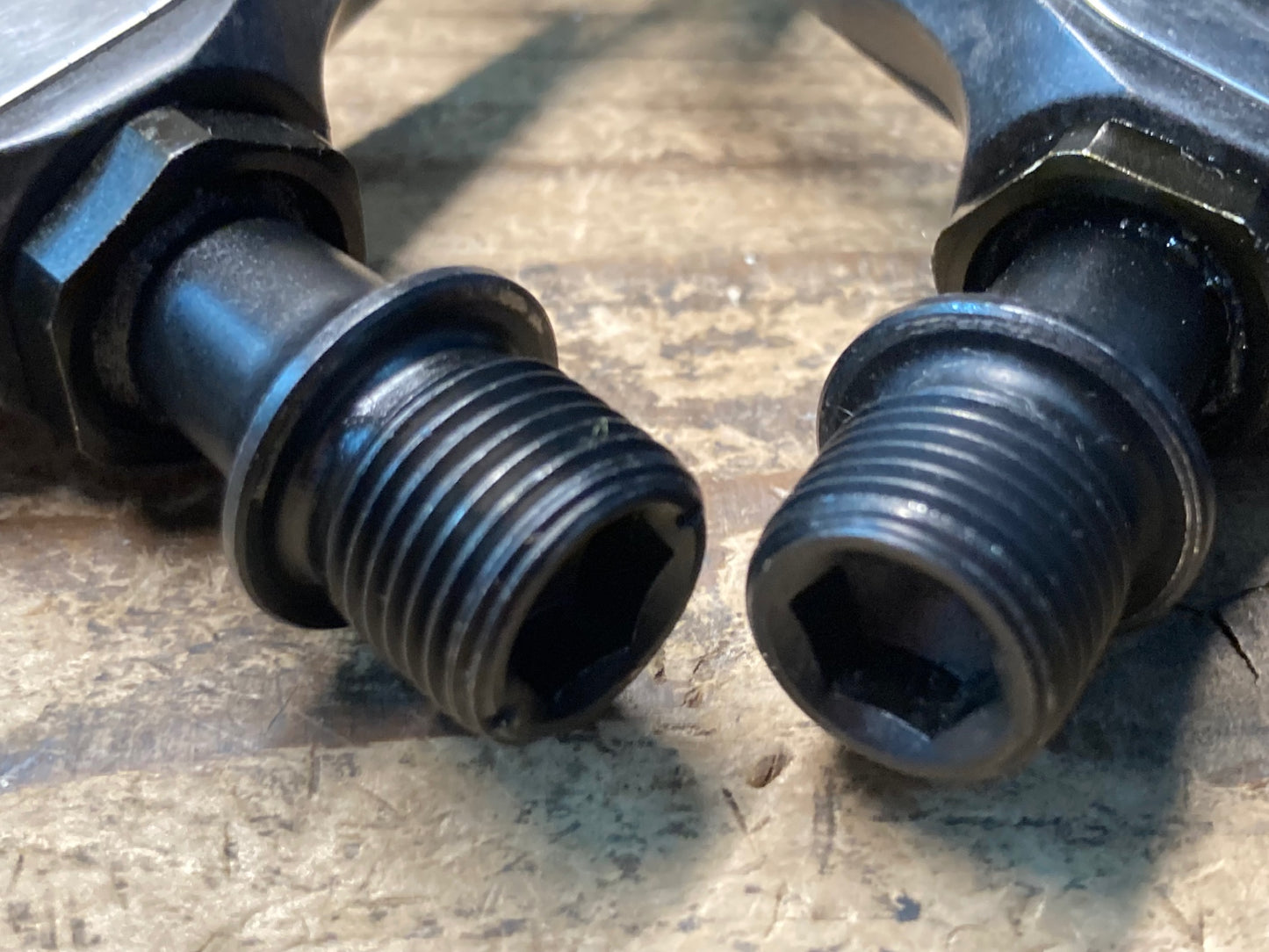 IZ512 シマノ SHIMANO 105 PD-5800 ビンディングペダル SPD-SL