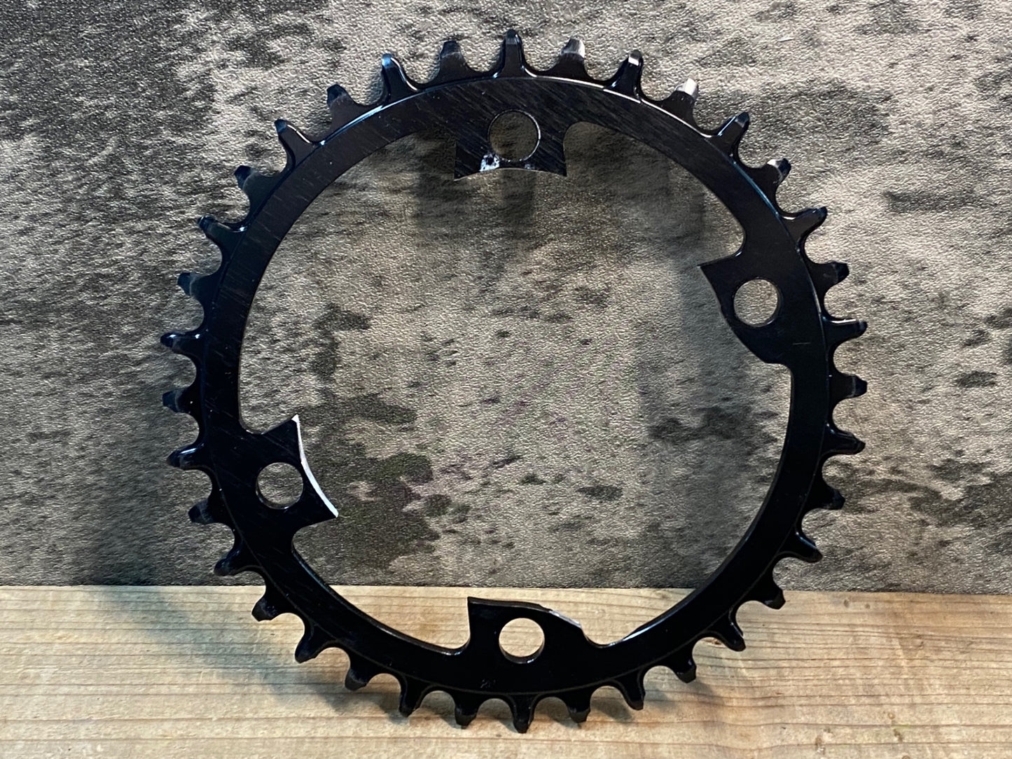 IP504 ストーン STONE チェーンリング 36T BCD110 ※削れ、加工跡ありのためジャンク
