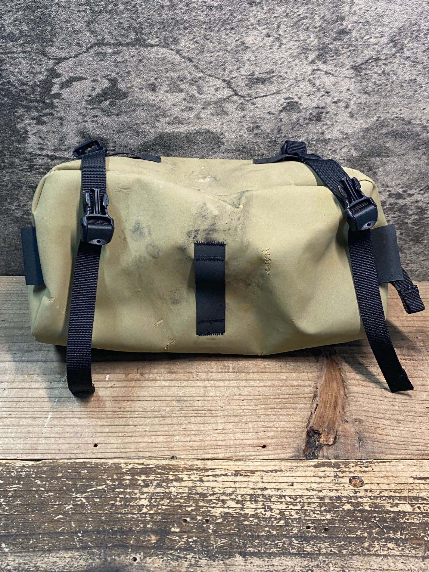 IZ166 ラファ Rapha Bar Bag ハンドルバーバッグ カーキ