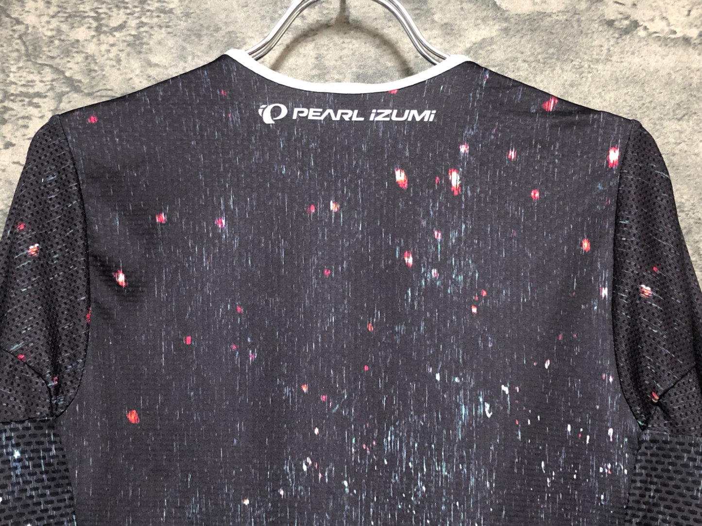 IV482 パールイズミ PEARL iZUMi サイクルジャージ 半袖 黒