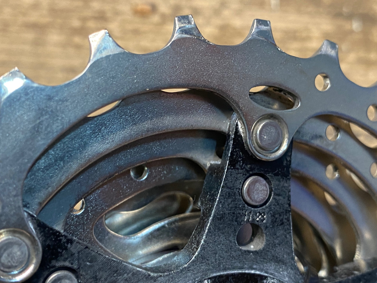 IX266 シマノ SHIMANO 105 CS-R7000 スプロケット 11-28T 11S