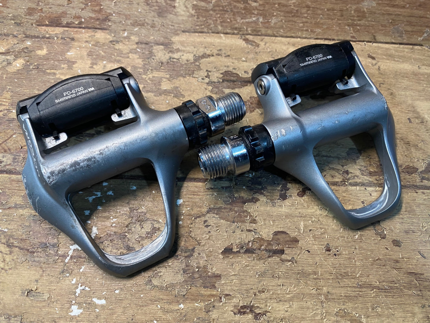 II843 シマノ SHIMANO アルテグラ ULTEGRA PD-6700 ビンディングペダル SPD-SL シャフト回転スムース