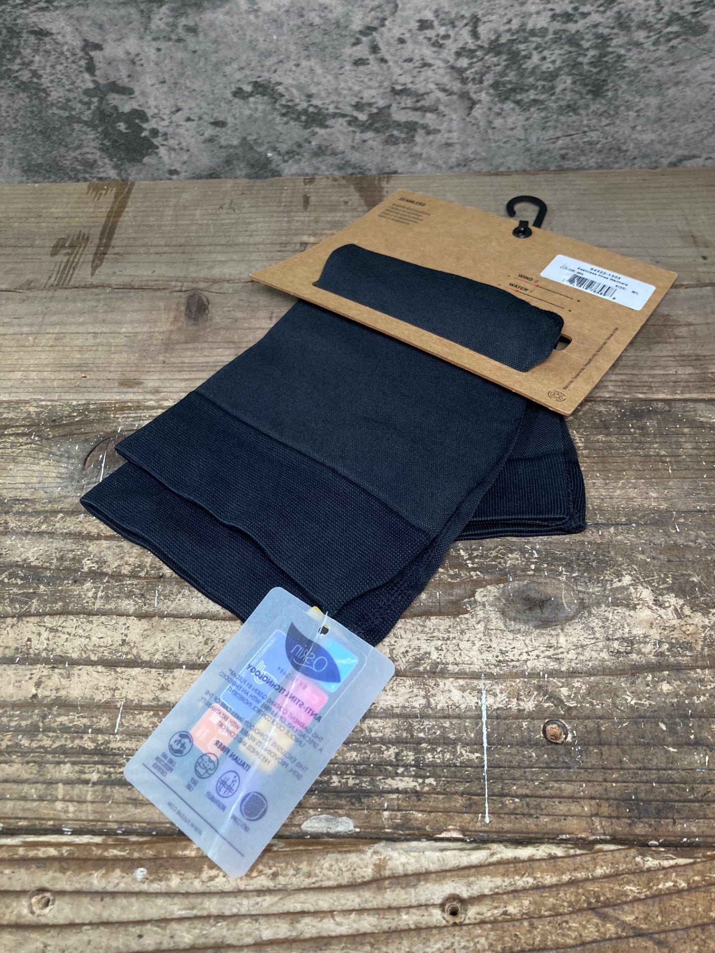 IY561 スペシャライズド SPECIALIZED SEAMLESS KNEE WARMER ニーウォーマー 黒 M/L