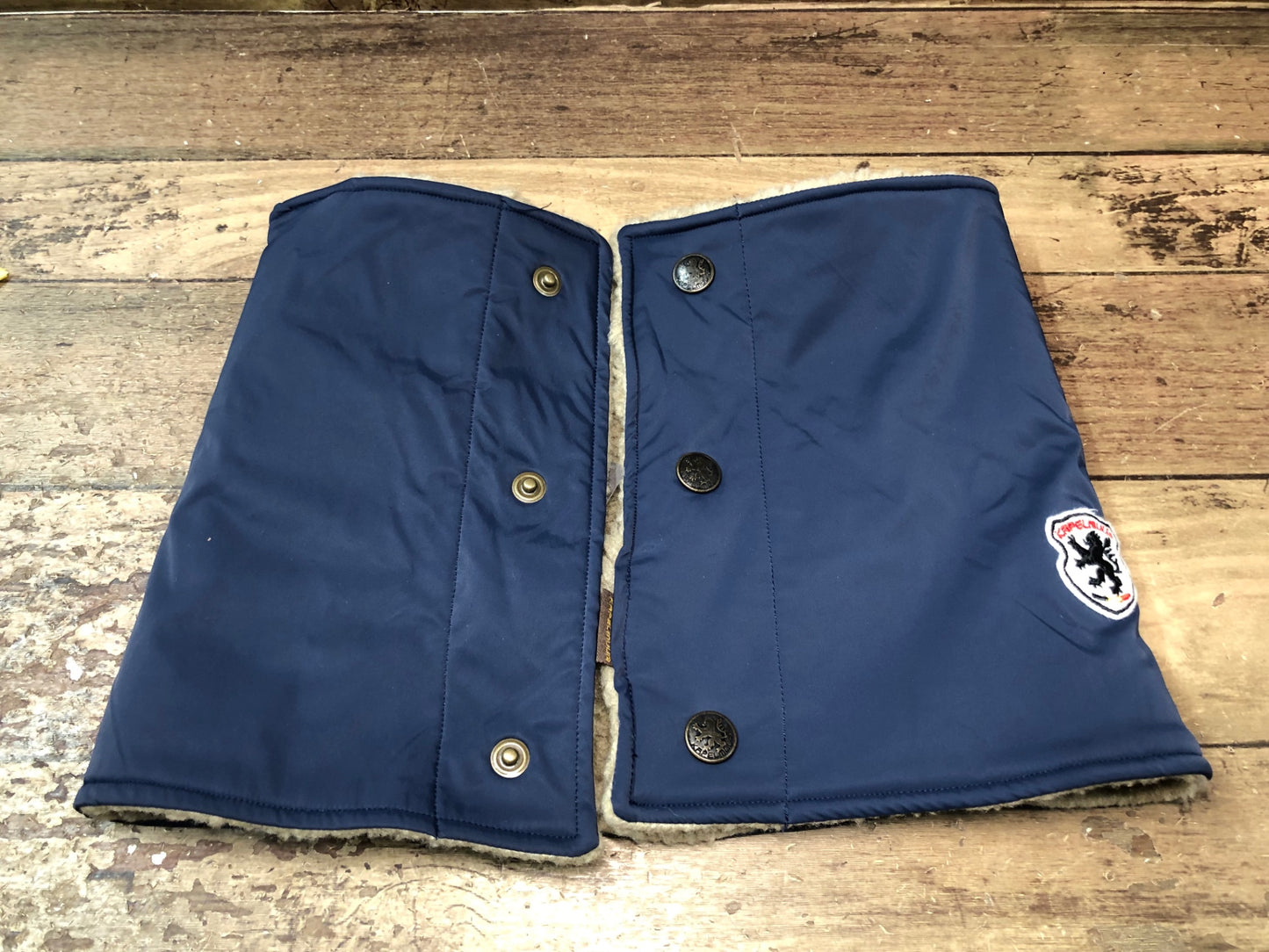 IH407 カペルミュール kapelmuur 裏ボア ネックウォーマー 紺 ONE SIZE