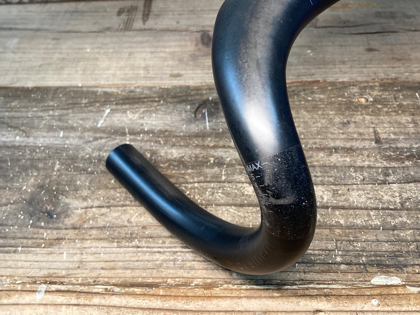 IS326 デダエレメンティ DEDA ELEMENTI スーパーゼロ SUPERZERO DCR CARBON カーボン ドロップハンドル エンド外-外400mm Φ31.7 未使用