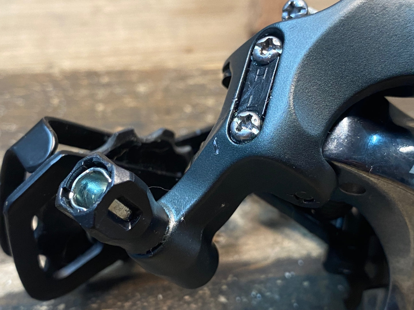 IS704 シマノ SHIMANO ティアグラ Tiagra RD‐4700 SS リアディレイラー 10S