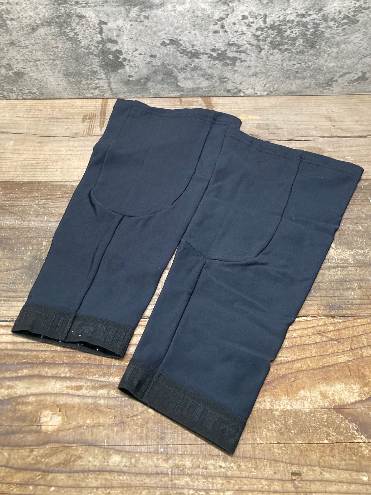 IT219 アソス assos ニーウォーマー 黒 ONE SIZE