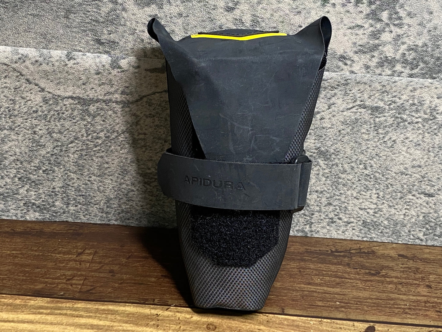 JA609 アピデュラ APIDURA トップチューブバッグ グレー