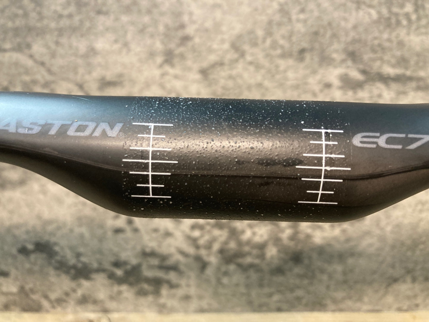 IM113 イーストン EASTON EC70 AERO カーボン ドロップハンドル ブラケット部C-C400mm Φ31.8