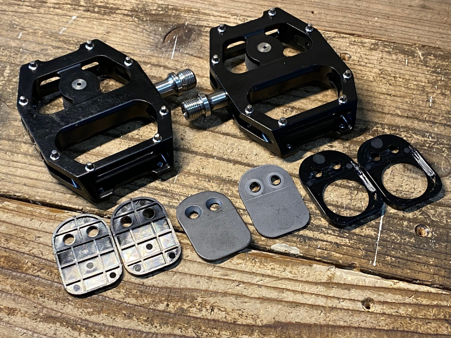HW425 マグペド magped ROAD2 ビンディングペダル 黒 クリート付属