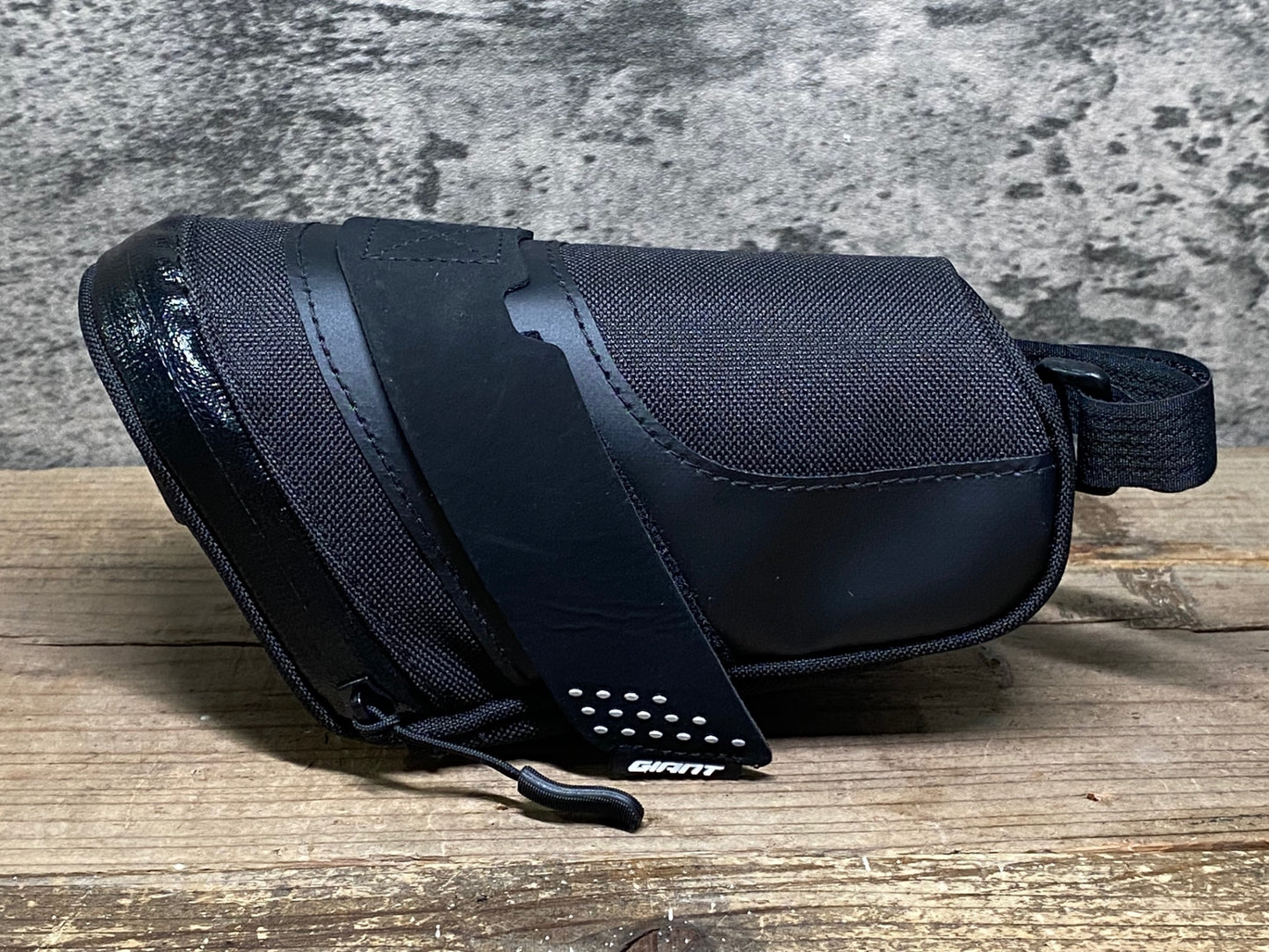 IW091 ジャイアント GIANT SHADOW DX SEAT BAG サドルバッグ
