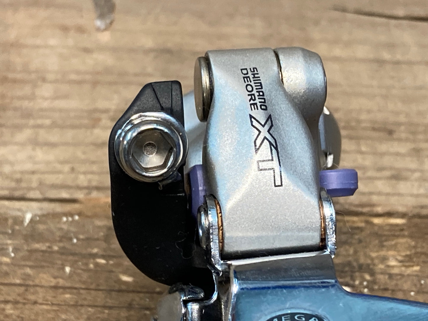 IP569 シマノ SHIMANO デオーレ DEORE XT FD-M751 フロントディレイラー バンド式 Φ34.9