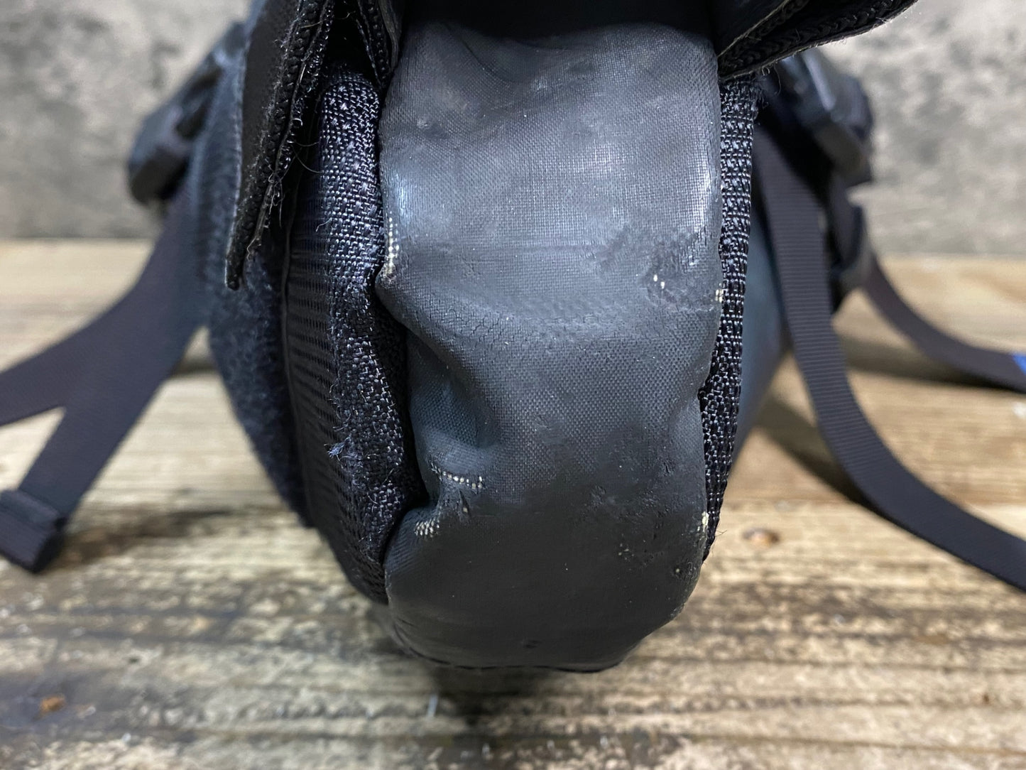 JC147 オーストリッチ OSTRICH サドルバッグ 黒