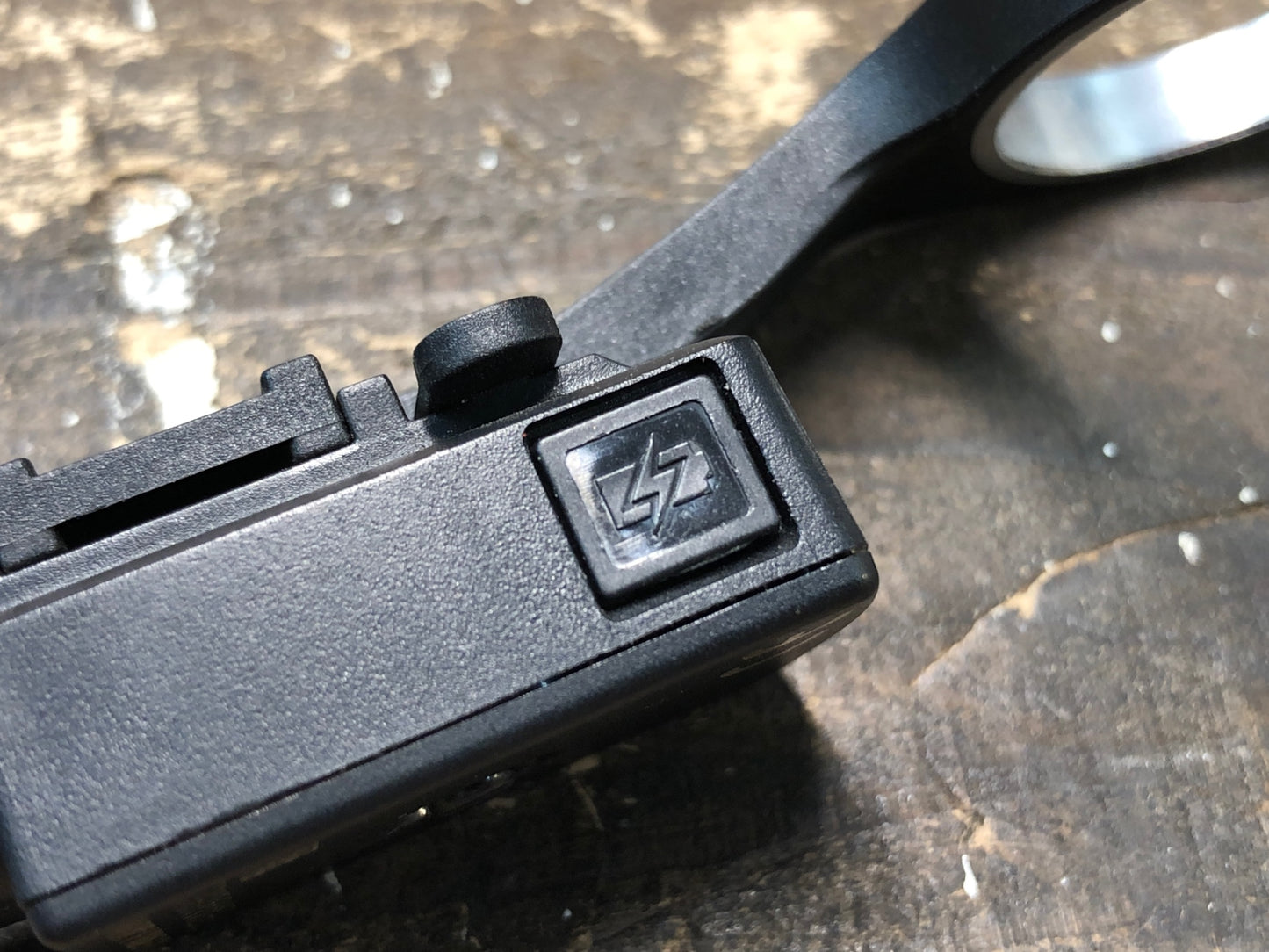 IY480 シマノ SHIMANO SM-EW90A Di2 ジャンクションA 3ポート ステムマウント付き