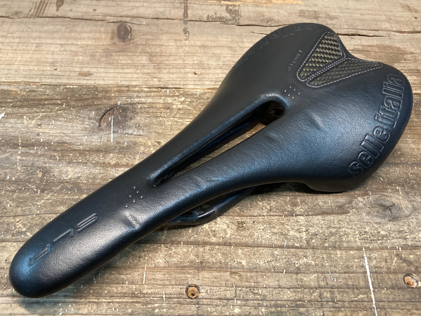 IR708 セライタリア selle Italia SLR NERO PURO サドル 黒 CARBOKERAMICレール
