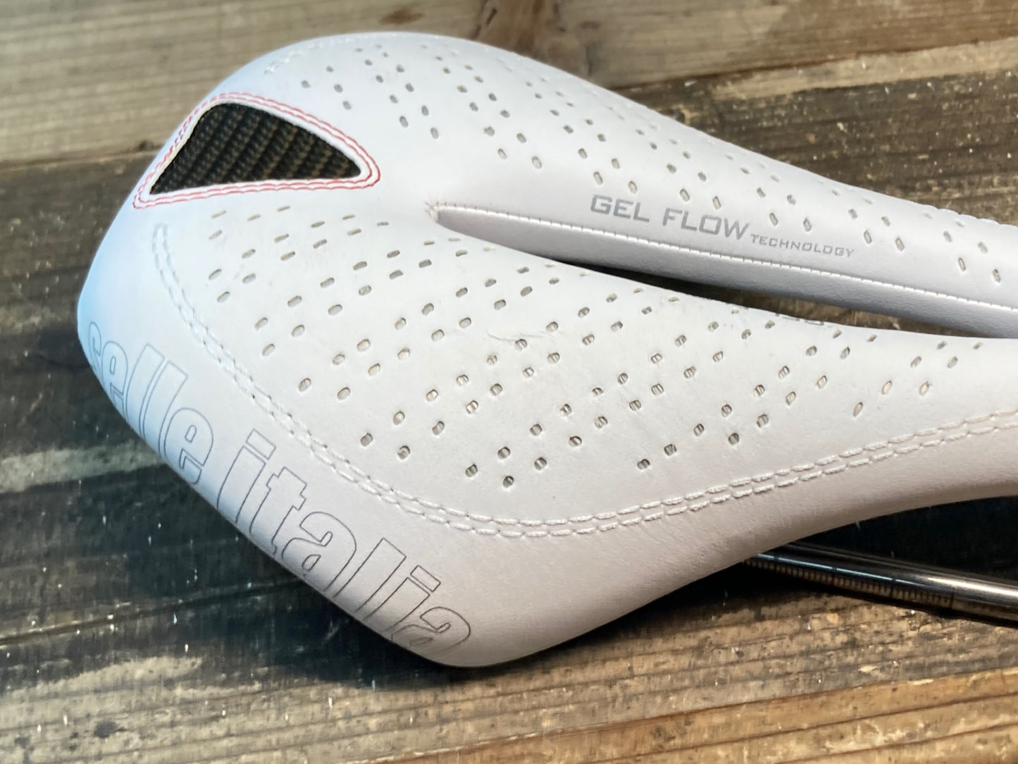 IP823 セライタリア selle italia フライト FLITE GEL FLOW TI316レール 白