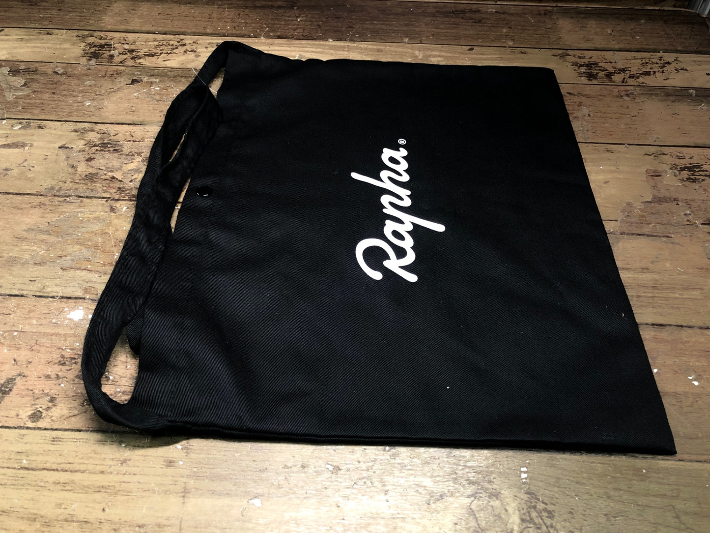 IK397 ラファ Rapha サコッシュ 黒