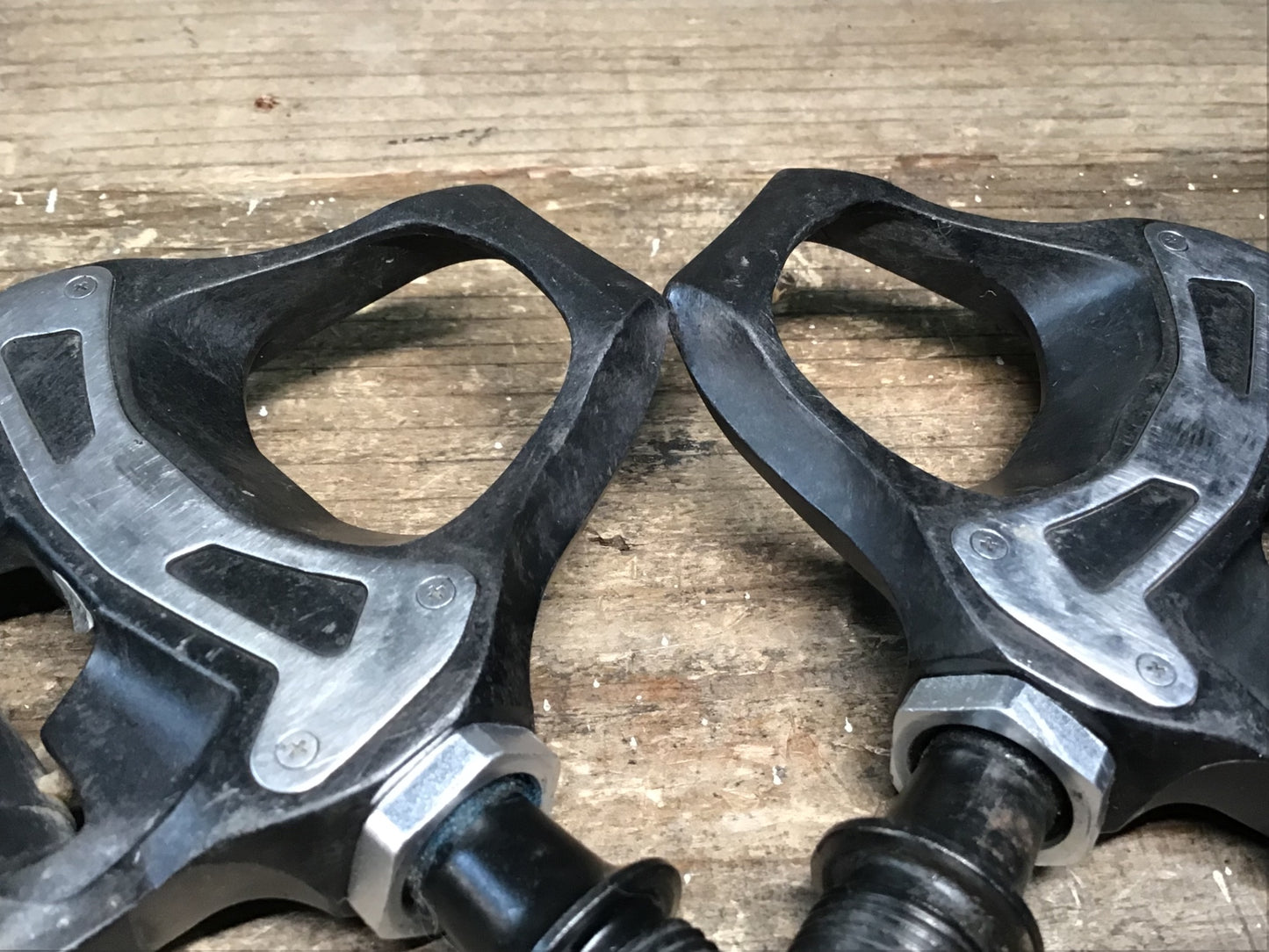 IN664 シマノ SHIMANO 105 PD-5700-C ビンディングペダル SPD-SL
