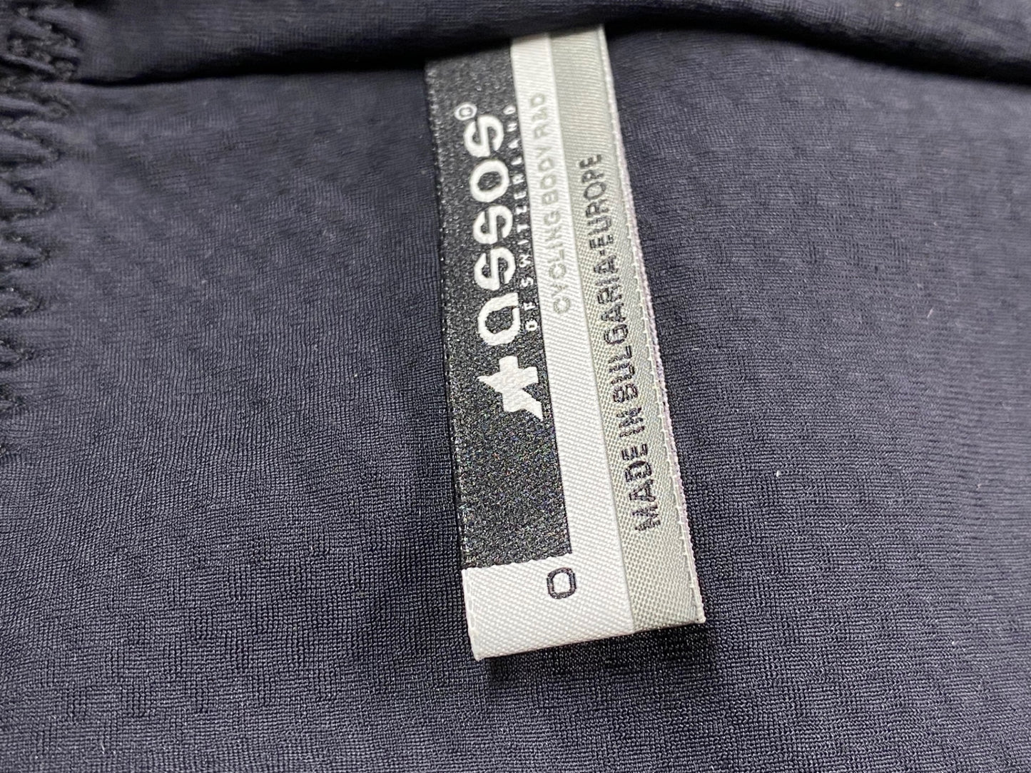 IT223 アソス assos ニーウォーマー 黒 0