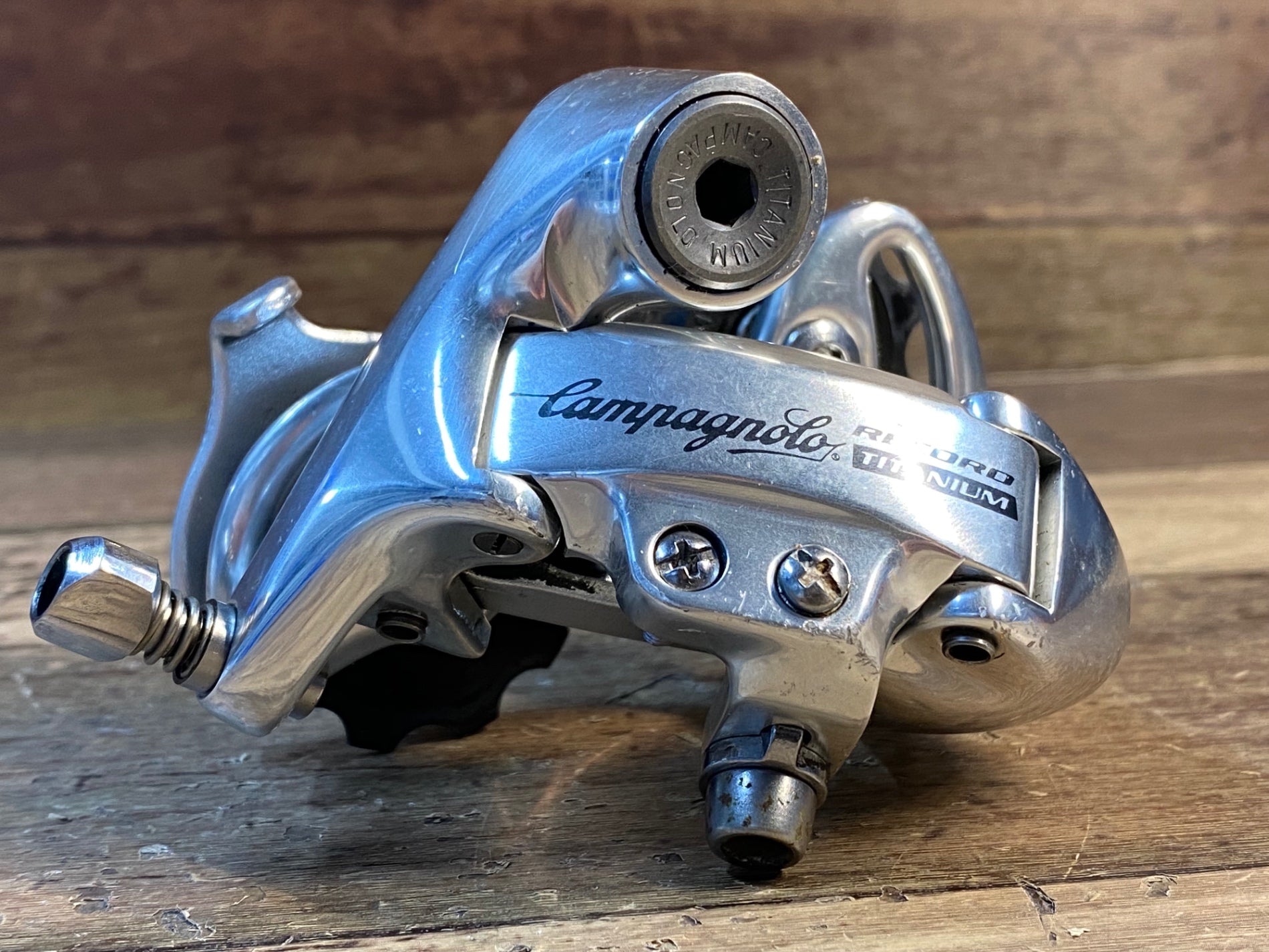 IC077 カンパニョーロ CAMPAGNOLO レコード RECORD TITANIUM リアディレイラー 9S ※傷