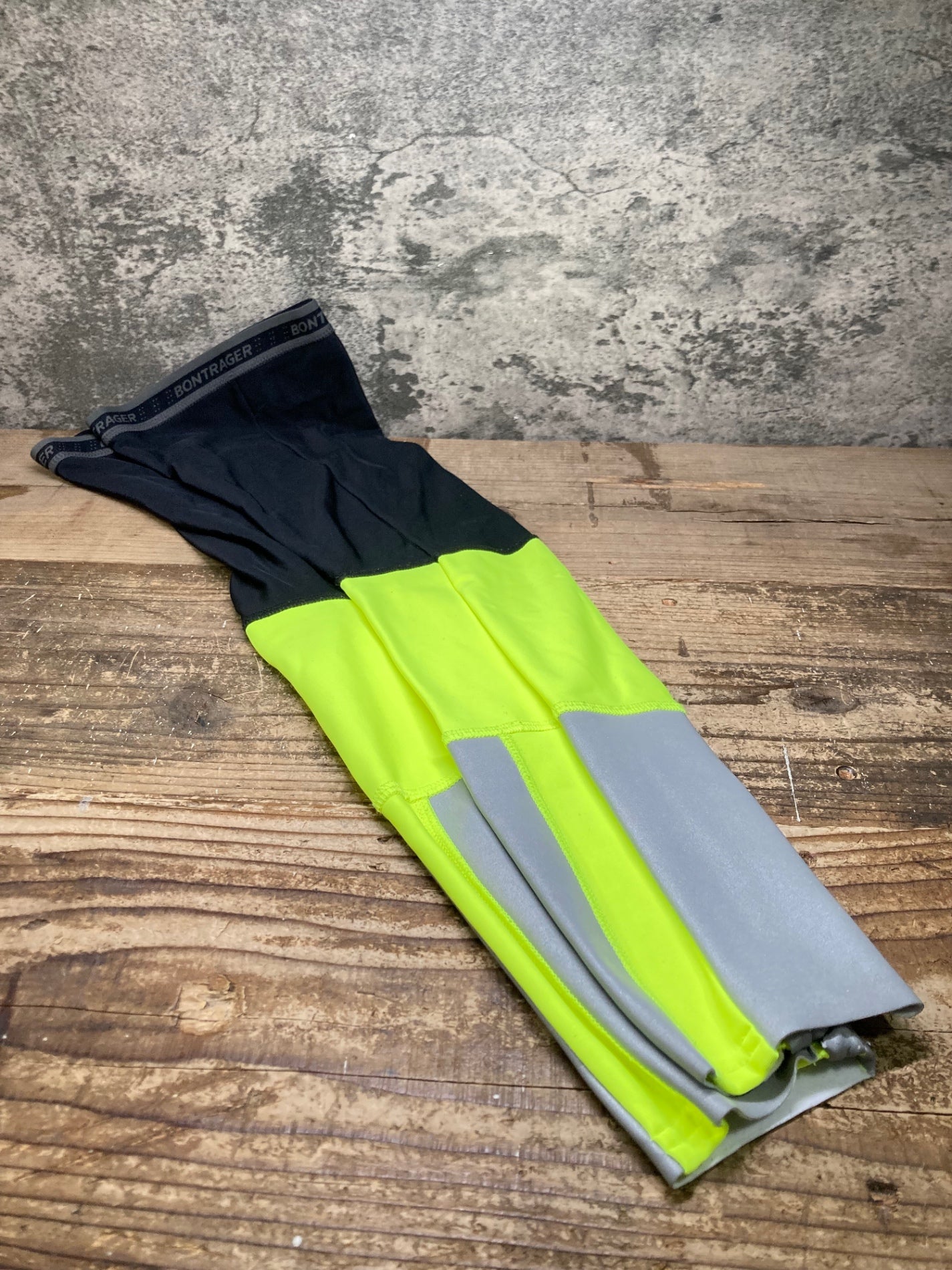 IN380 ボントレガー BONTRAGER 裏起毛 レッグウォーマー 黒黄 M ほつれ