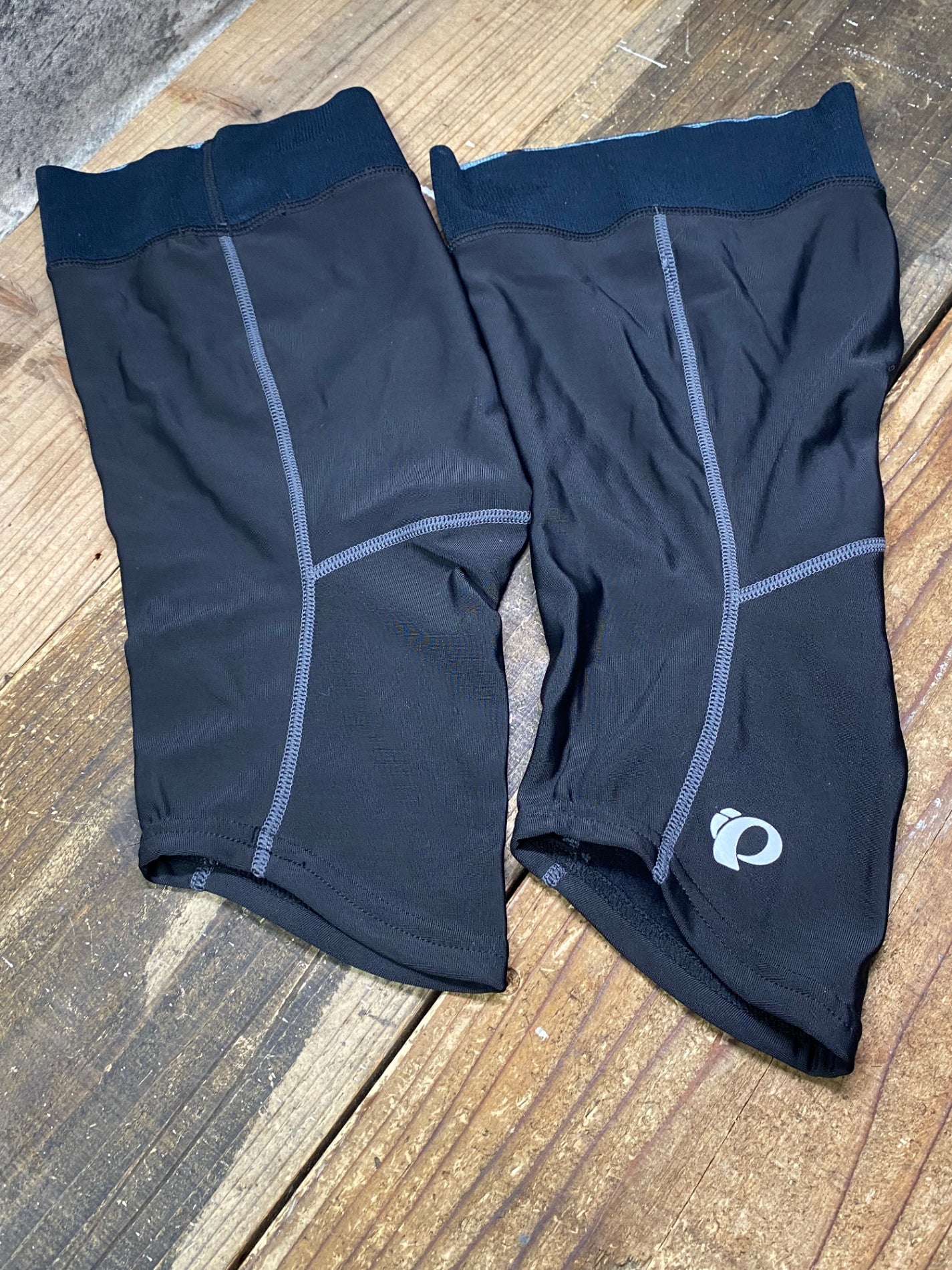 IQ858 パールイズミ PEARL iZUMi ニーウォーマー 黒 M