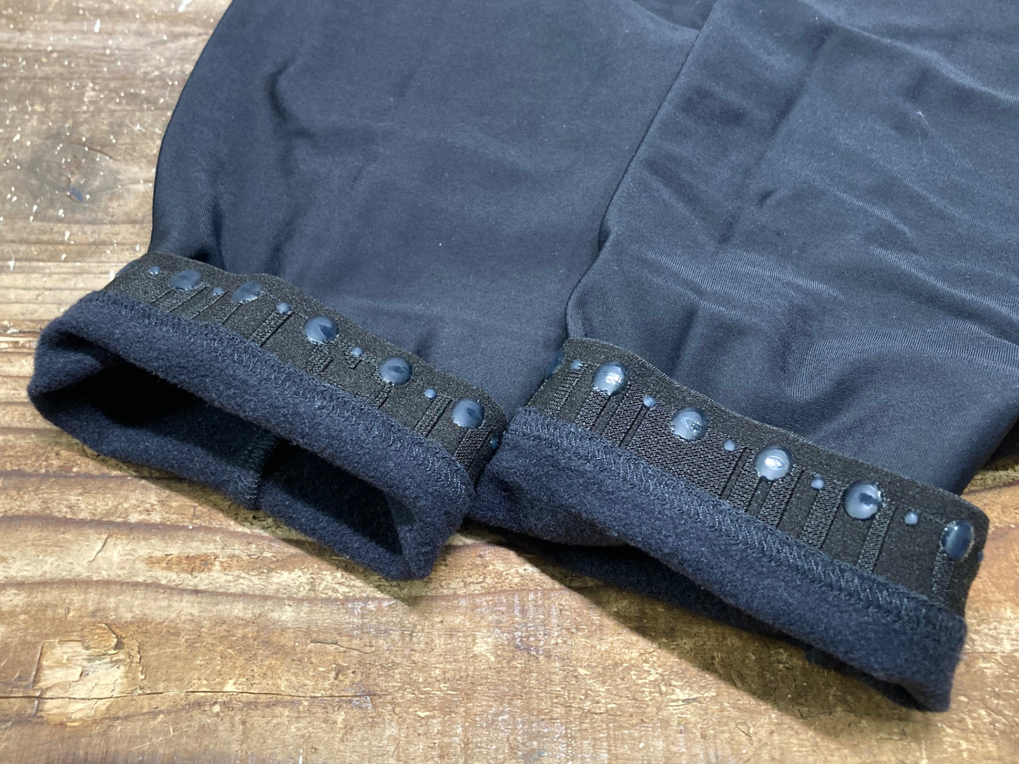 IT219 アソス assos ニーウォーマー 黒 ONE SIZE