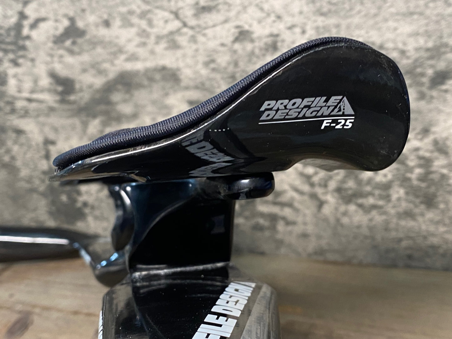 IL687 プロファイルデザイン PROFILE DESIGN AERIA カーボン TTハンドルバー エンドC-C 420mm