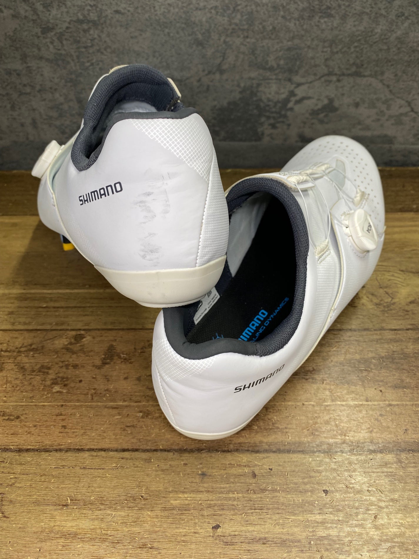 IY586 シマノ SHIMANO SHRC300M ビンディングシューズ SPD-SL 白 EU42
