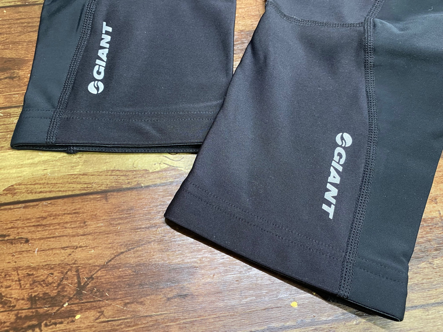 IV875 ジャイアント GIANT 3D KNEE WARMER ニーウォーマー 黒 M