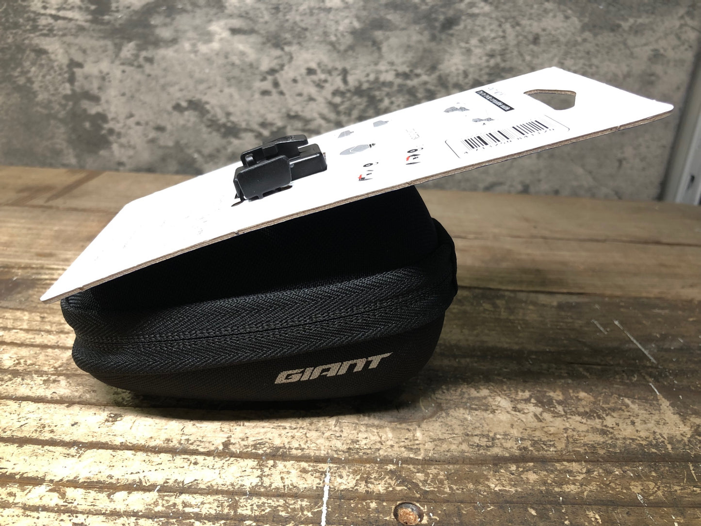 IV777 ジャイアント GIANT SHADOW UNICLIP SEAT BAG-S サドルバッグ