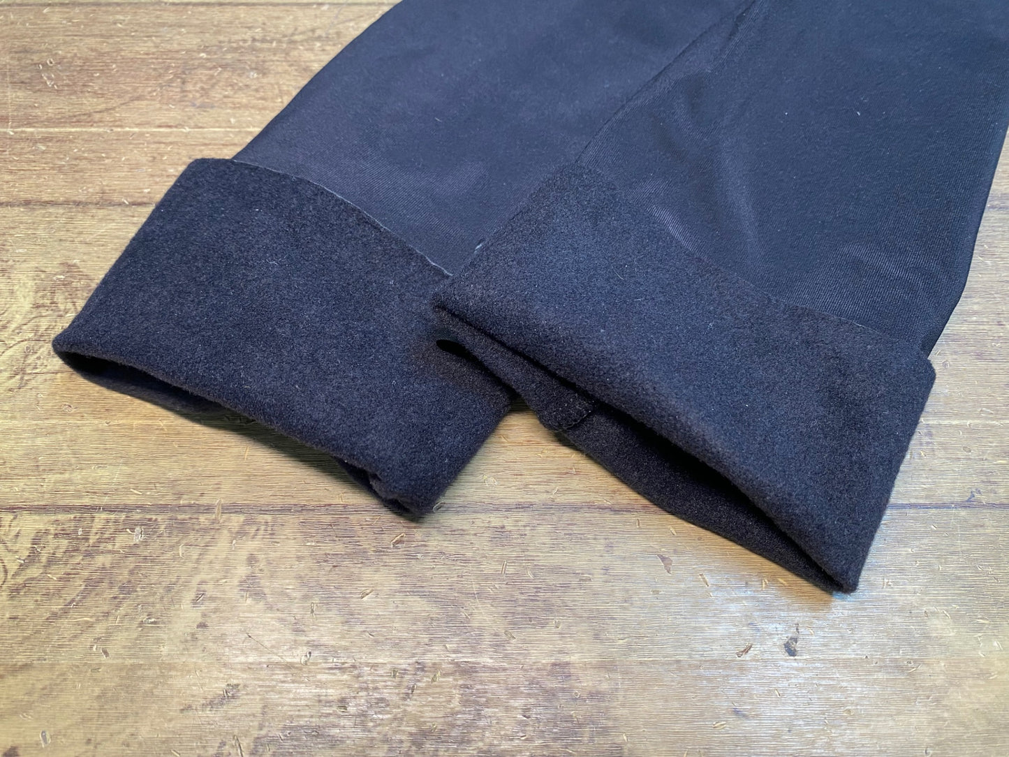 JD976 ユニバーサルカラーズ Universal Colours Arm Warmers アームウォーマー 黒 M/L